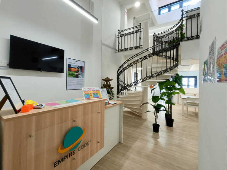 Where to rent a space on a hourly rate in Singapore?